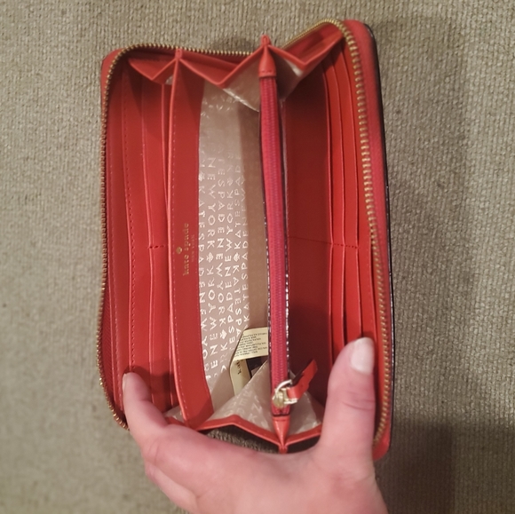 Kate Spade Wallet - Picture 4 of 5